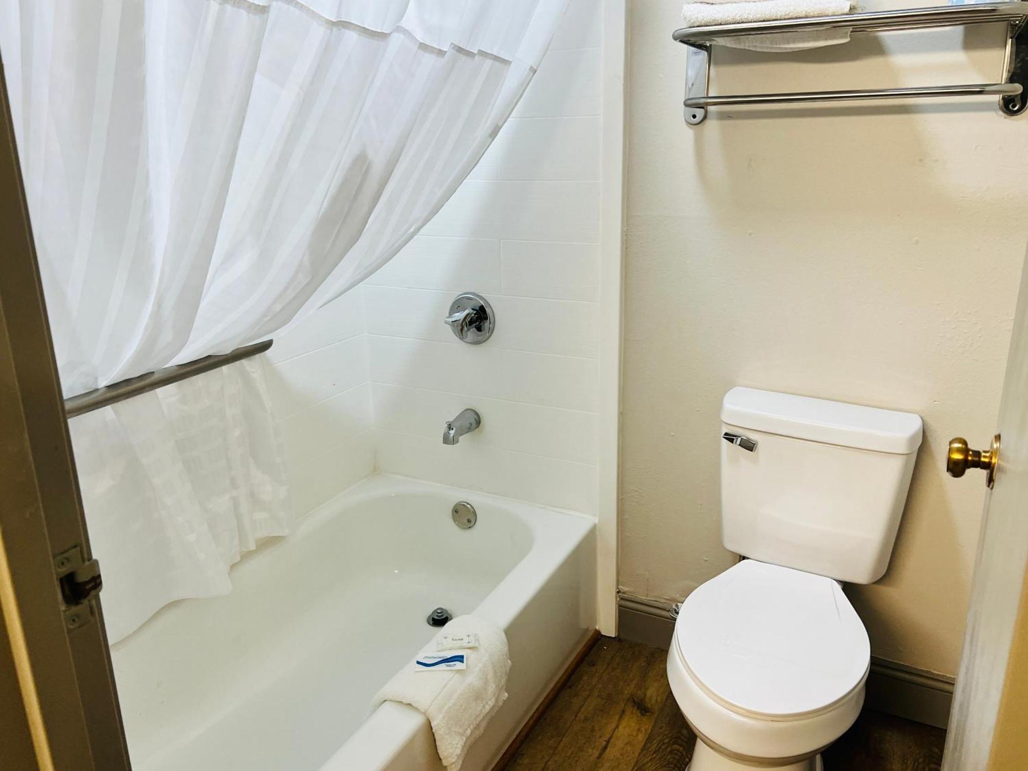 Rosewood Inn By Oyo Union City I-69 Buitenkant foto